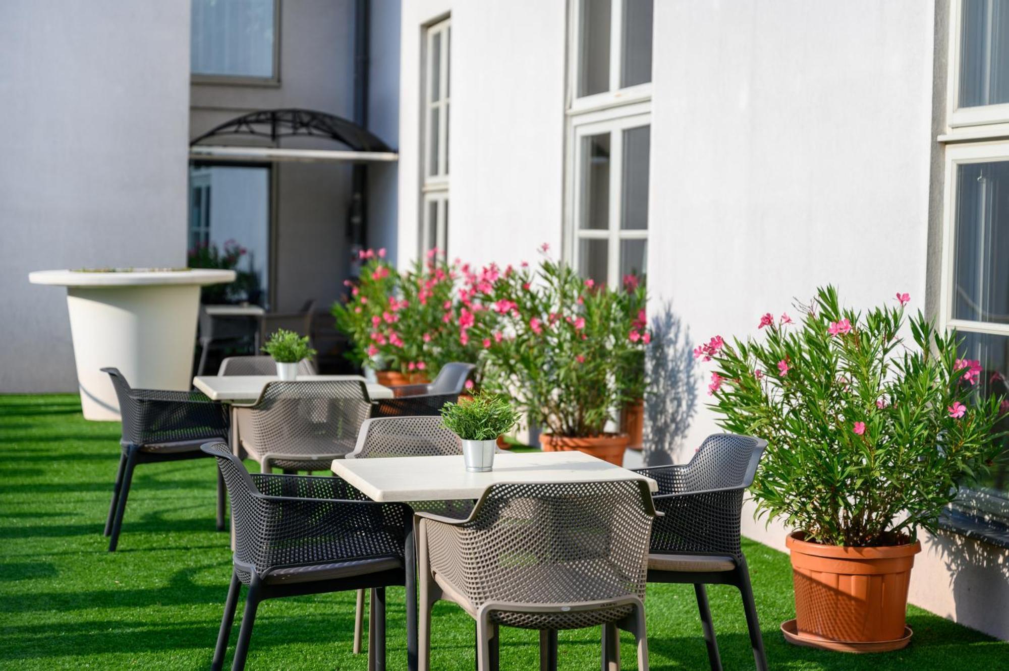 Mercure Szekesfehervar Magyar Kiraly Exterior photo