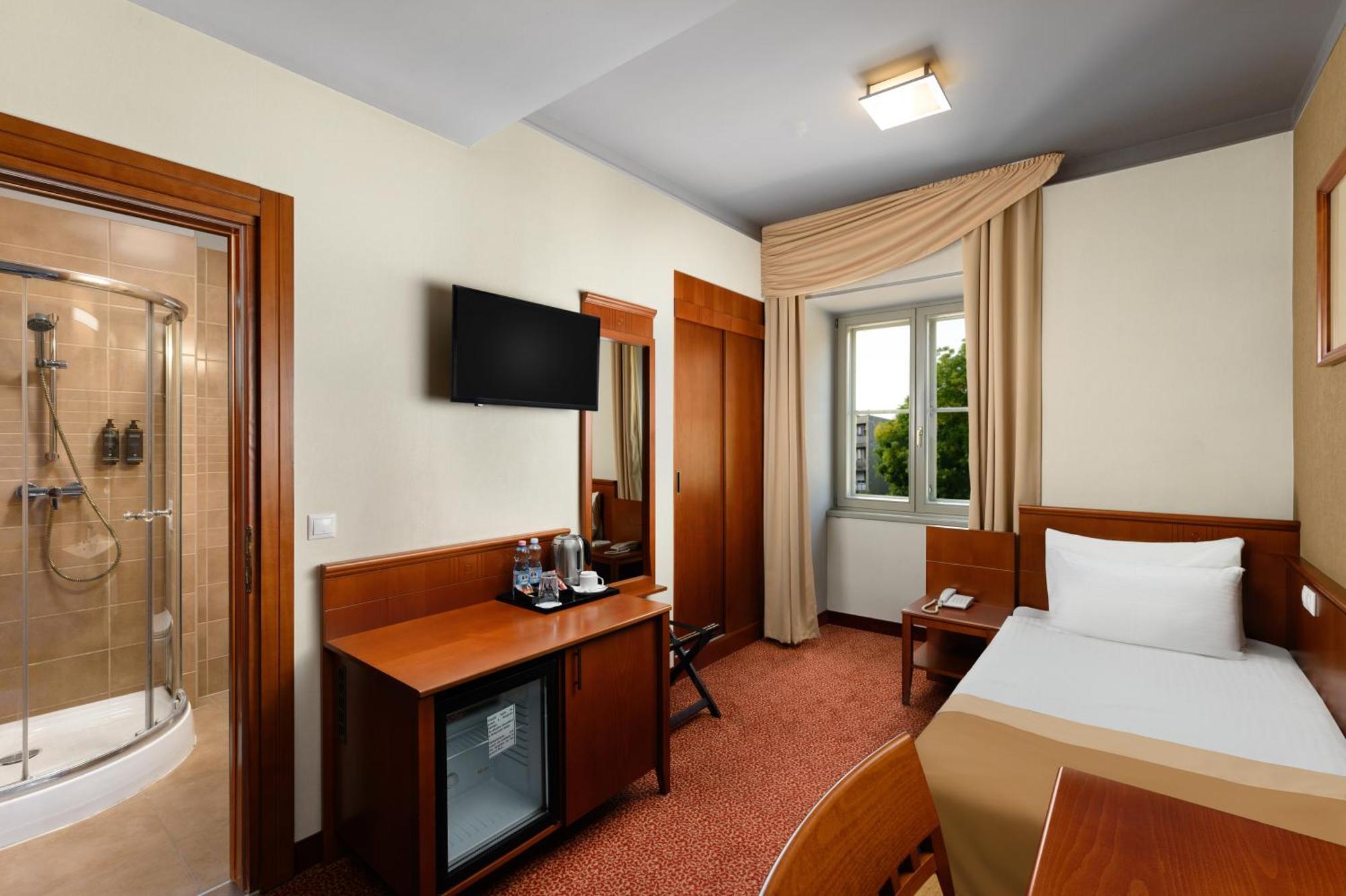 Mercure Szekesfehervar Magyar Kiraly Exterior photo